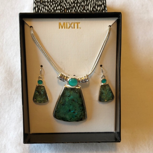 MixIt Jewelry set - Picture 1 of 2